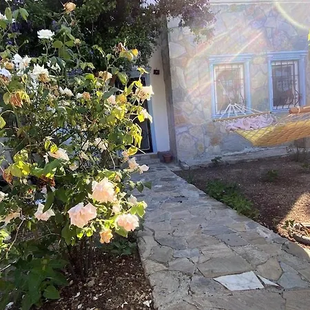 Myndos Sunset Villa, Pool & Garden, Walk To *